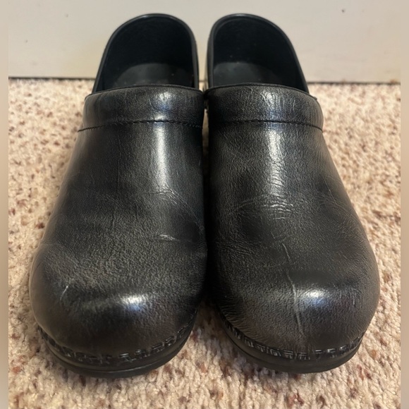 Sanita Leather Slip Resistant Danish Clogs in Metallic Gray, 37 - Picture 4 of 10